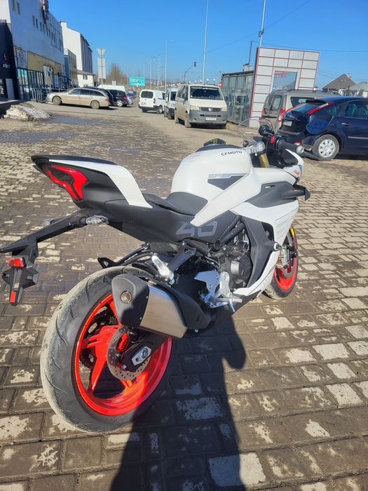 Новий Мотоцикл CFMOTO 450SR