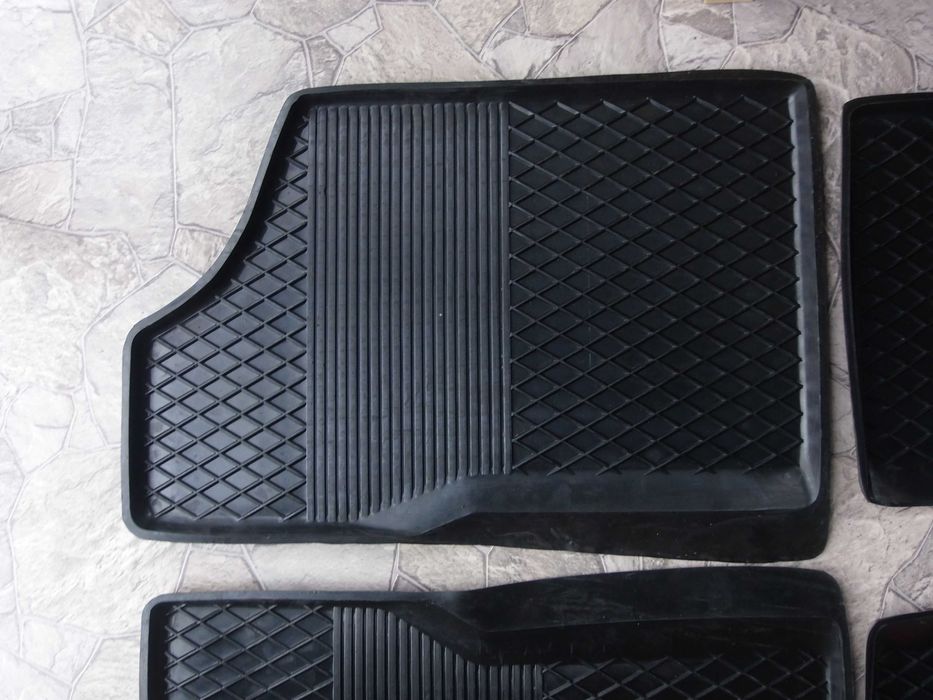 Dywaniki Gumowe FIAT Brava 500 Linea Palio Qubo Sedici Marea Croma