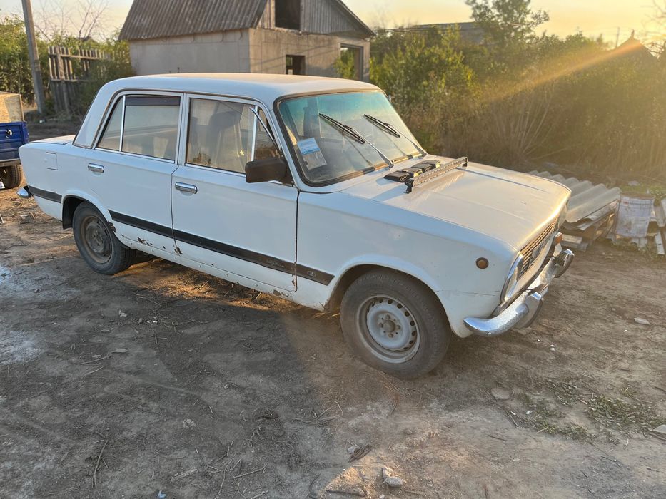 Автомобіль ваз 2101