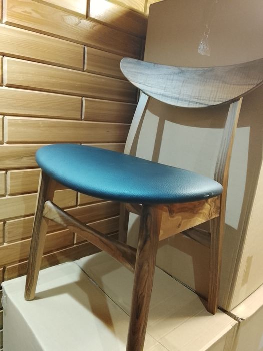 Продам крісла з горіха