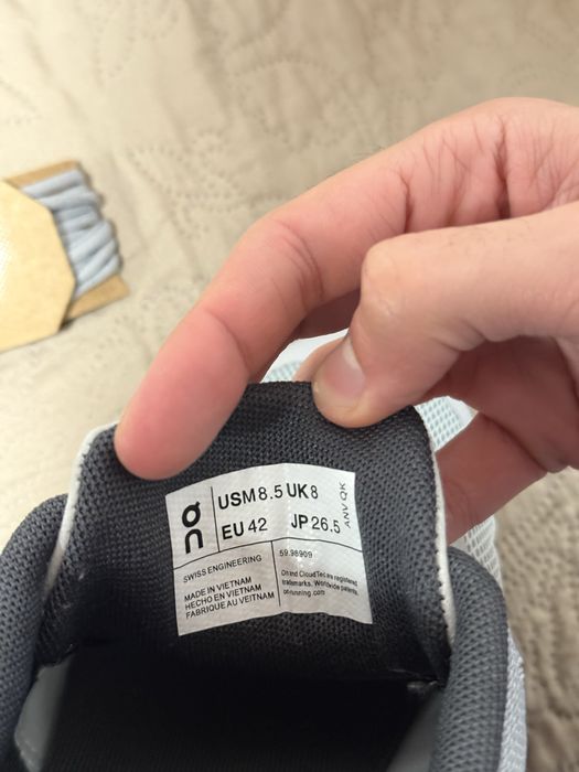 Sapatos On running cloud 5 brancos 42