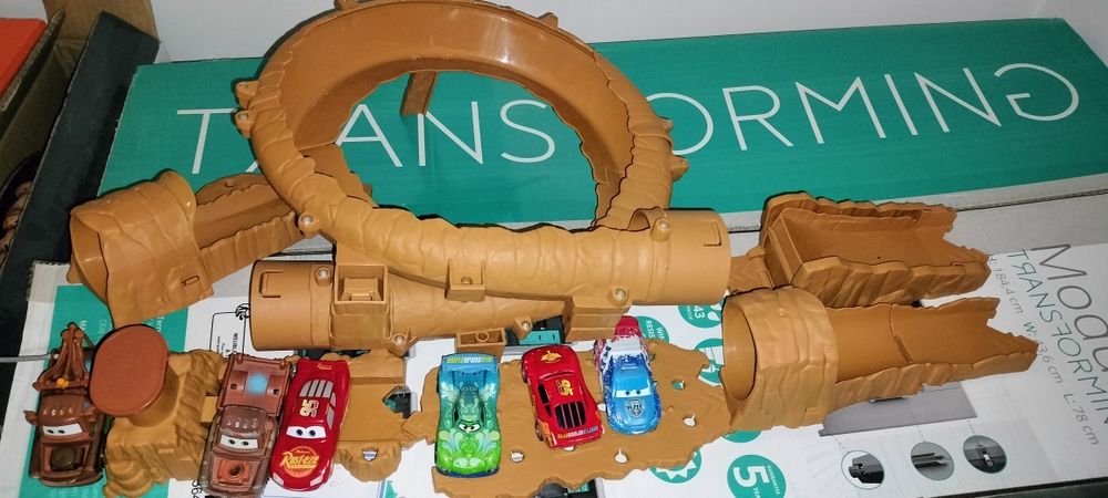 Brinquedos com pouco uso