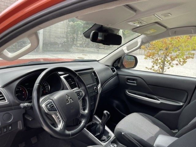 Mitsubishi L200 2.3 DI-D CD Invite Strakar Look 4WD