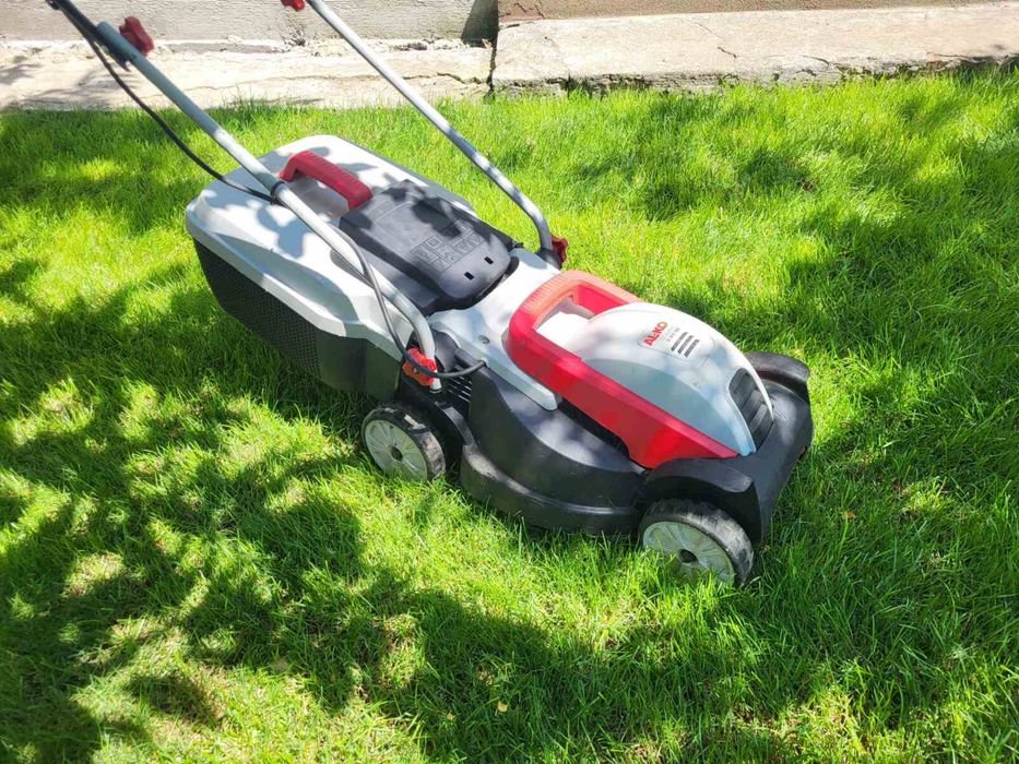 Газонокосарки великі і малі