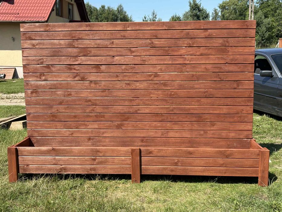 Drewniane konstrukcje ogrodowe – domki, altany, pergole i więcej!