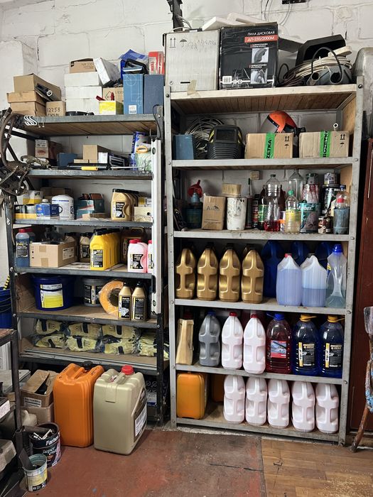 Комерційна нерухомість, заправка, шиномонтаж