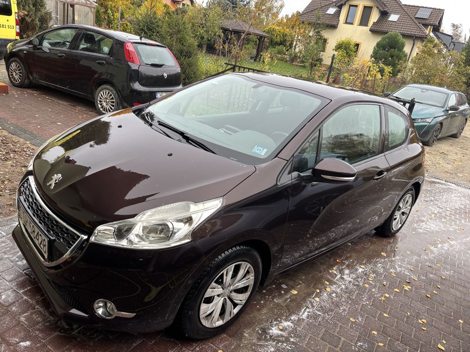 Peugeot 208