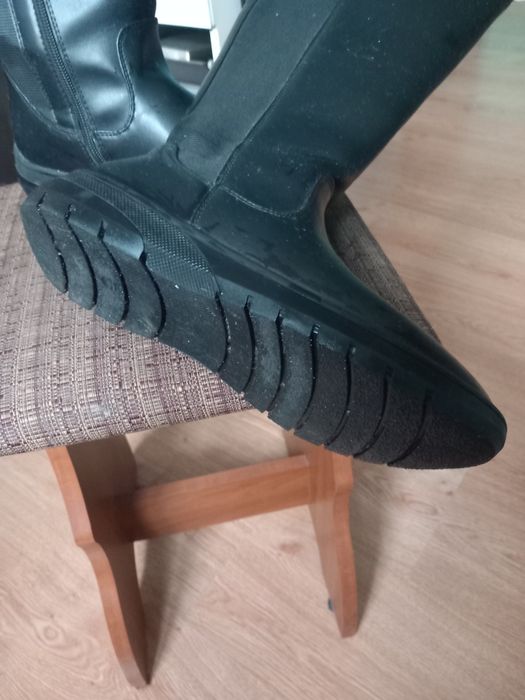 Sprzedam prawie nowe buty zimowe