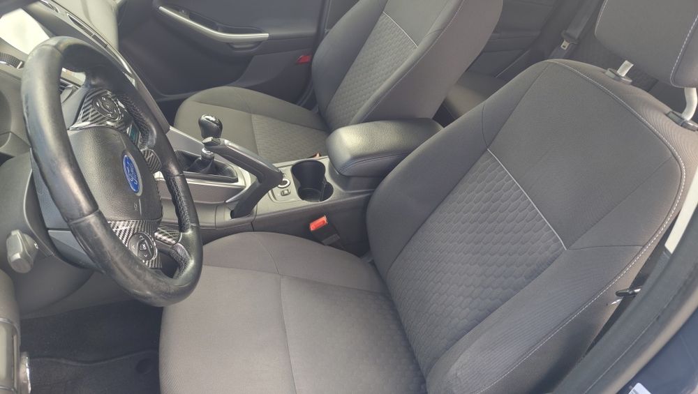 Ford Focus SW 1.0 Ecoboost 125cv 6 vel gasolina impecável.