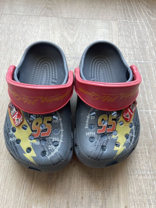 Crocs - cars - tamanho 22-23