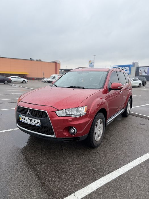 Продам Mitsubishi Outlander XL
