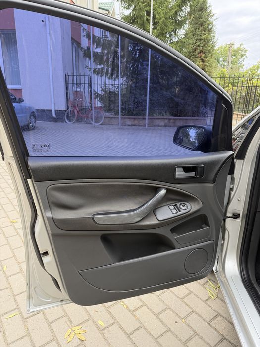 Ford C-Max хороший стан