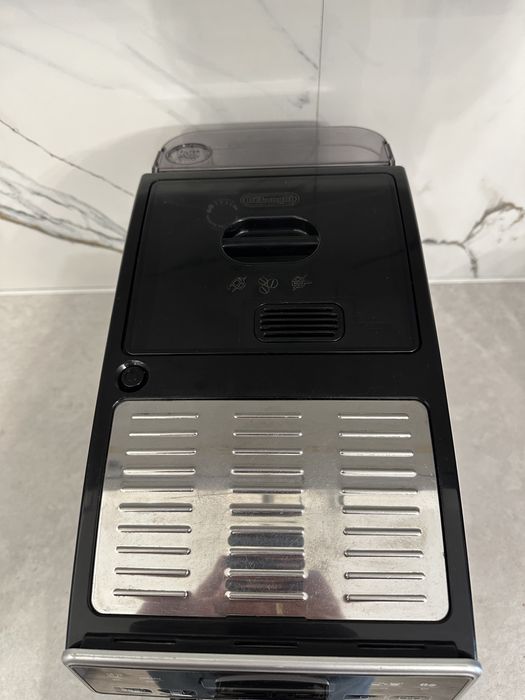 Automatyczny ekspres do kawy Delonghi Autentica Cappuccino