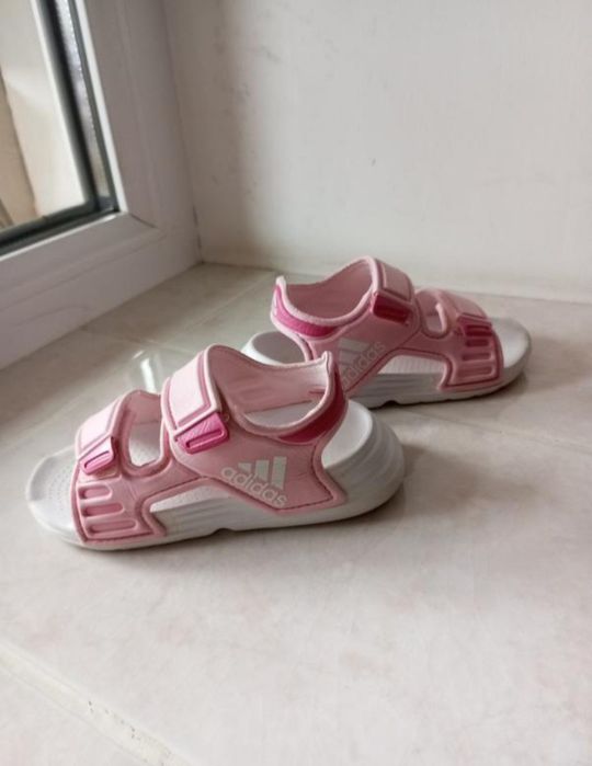 Сандалі босоніжки  Adidas  Altaswim Made in Indonesia  UK  6   EUR  23