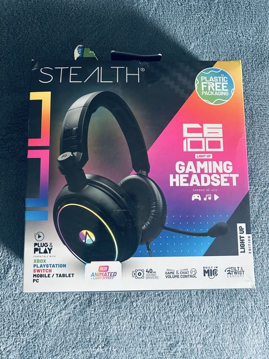 Zestaw sluchawek dla graczy z mikrofonem.