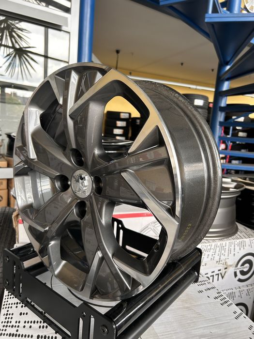 Nowe felgi aluminiowe oryginalne Citroen Peugeot 4x108 17 cali