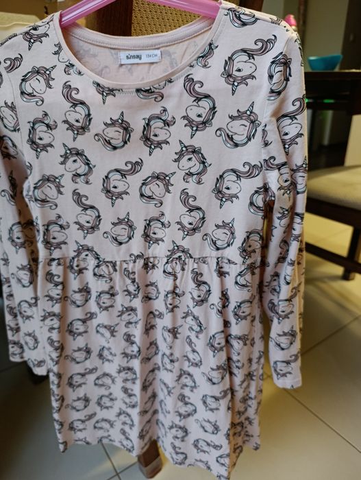 Sukienka na długi rękaw roz.134cm