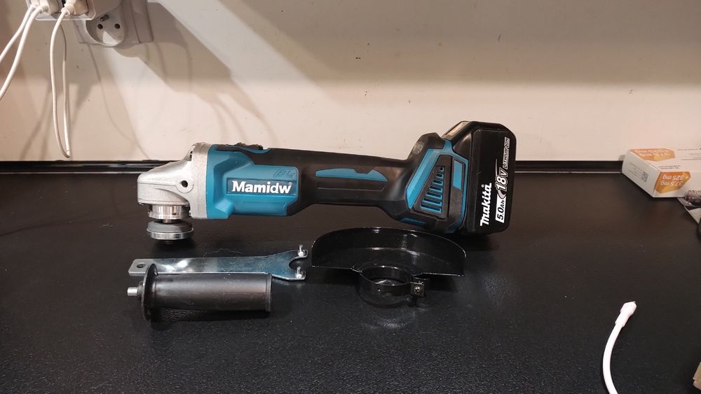 Akumulatorowy flex Madwidw do baterii Makita 18V śr. tarczy do 125 mm,3 prędkości, 10tyś /obr. /min