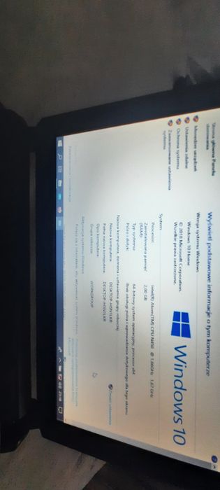 Laptop.          ...