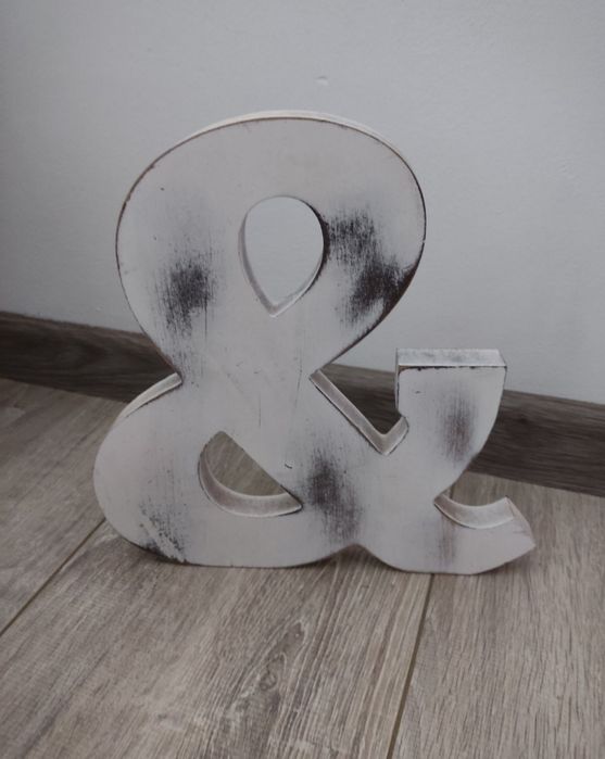 Dekoracja do pokoju na półkę