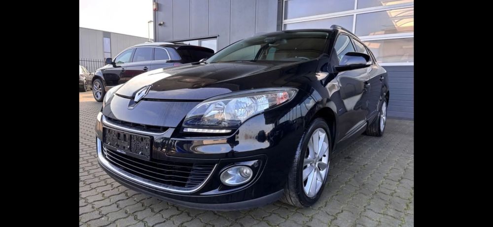 Renault Megane Renault Megane Bogate wyposażenie - Atrakcyjny wygląd-Automat