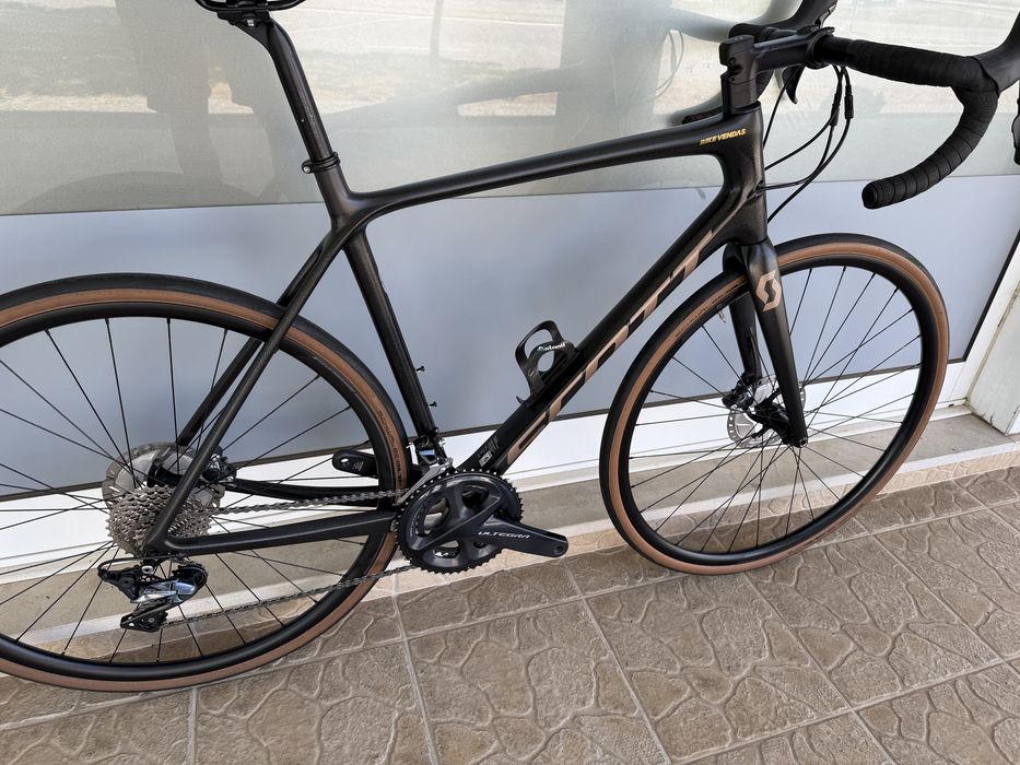 Bicicleta Scott Addict em carbono - Disco L