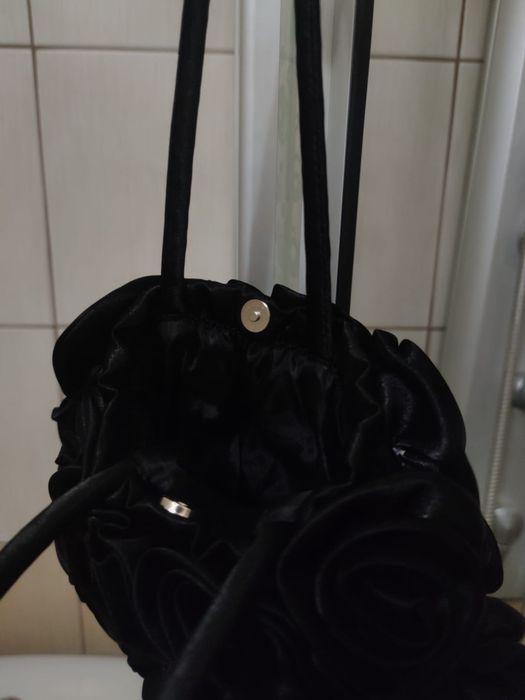 torba torebka wieczorowa mała w róże czarny wzór fałdowania sport retr