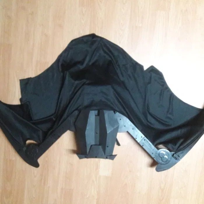 BATMAN Bat Wings439595340137113600