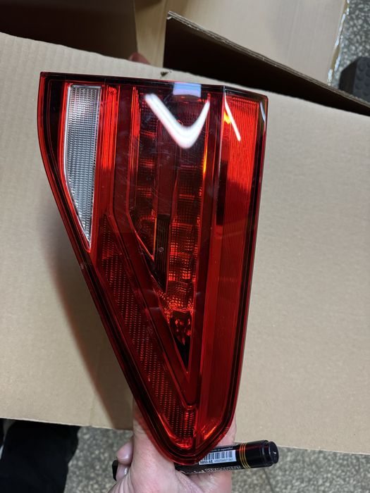 Lampa tył lewa VW Touran 5TA oryginał