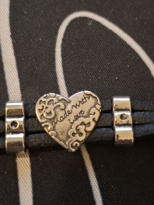 Pulseira tiras de couro