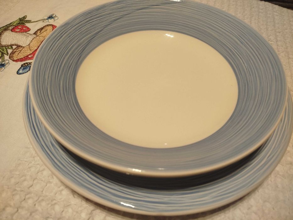 Conjunto de pratos para 4 pessoas [12 pratos) da Ceramiche Italia