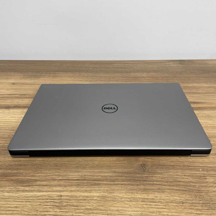 Dell XPS 13 9350 RAM 8 GB SSD 256 GB Klasa A-