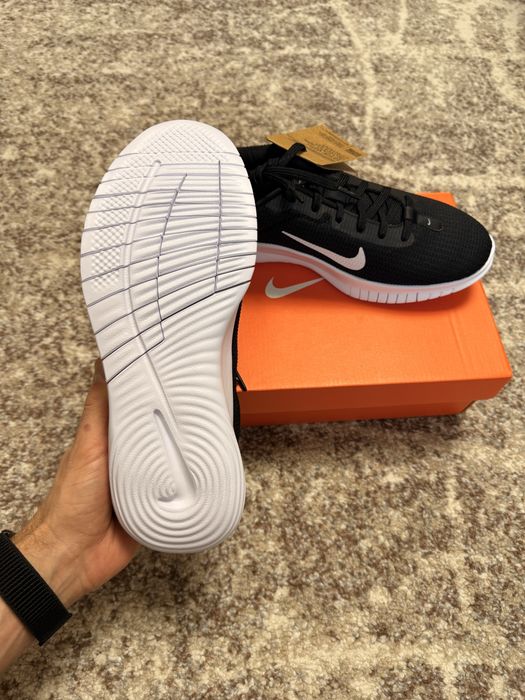 Кросівки жіночі Nike W Flex Experience Rn 12