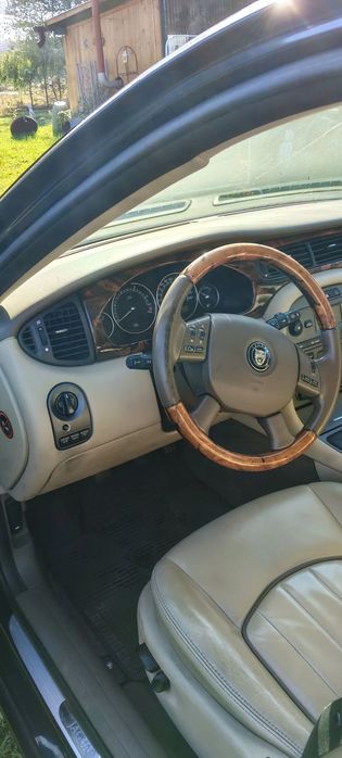 Jaguar X-Type