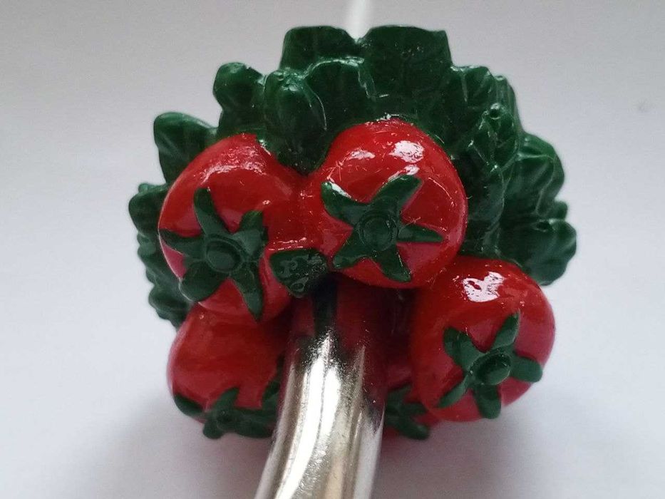 Дозатор для пляшки, гейзер, відкривачка, механічна виделка.