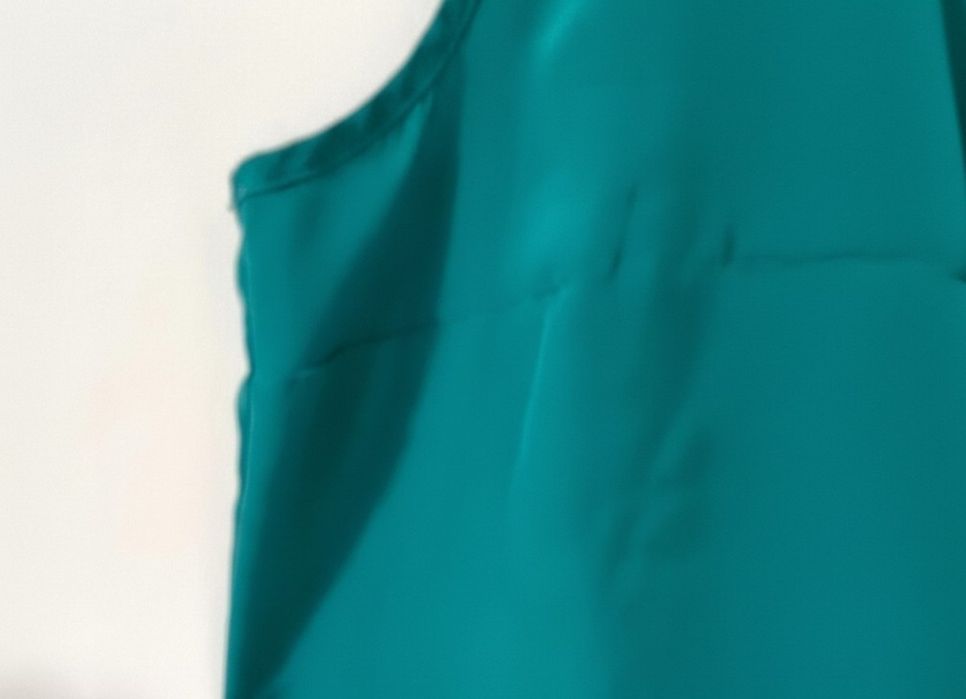 Szmaragdowy top New Look bluzka bez rękawów perłowe guziki morska zieleń S 36