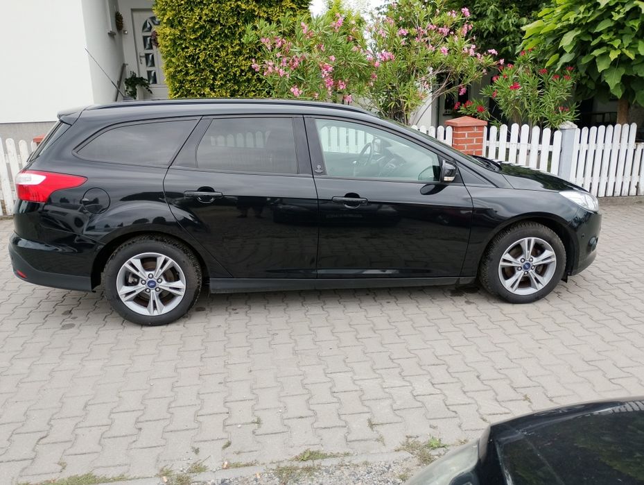 Ford Focus* Super Stanie*