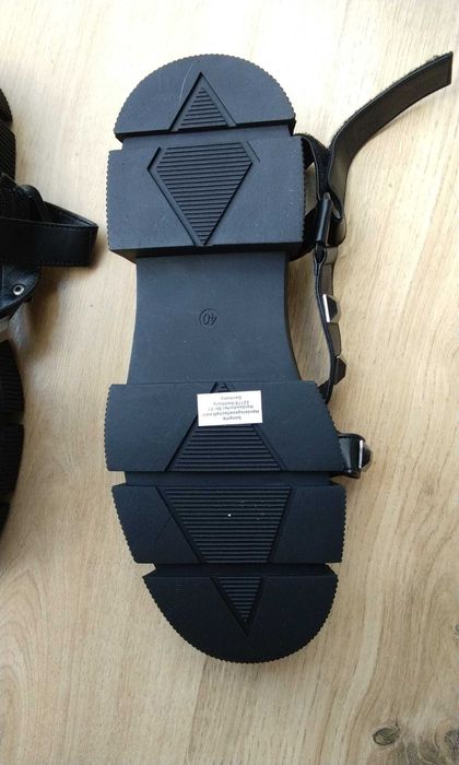 Sandały na platformie czarne