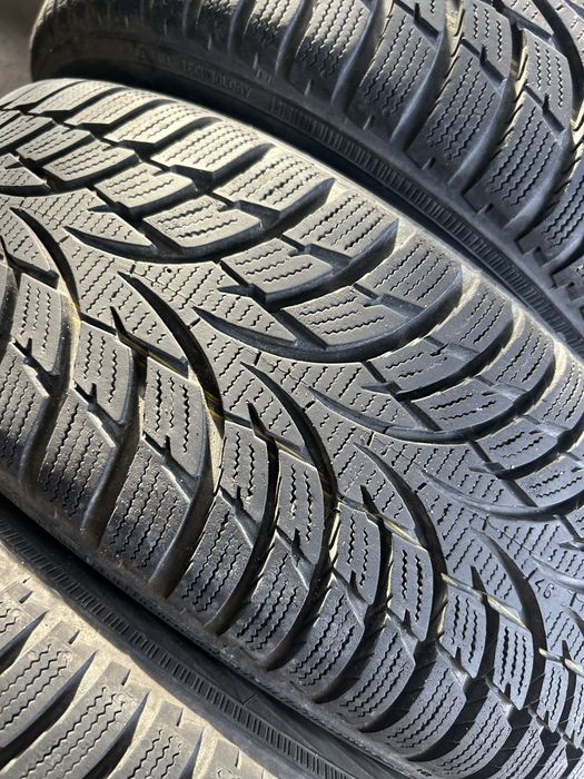 Komplet opon zimowcyh 185/60/15 nokian