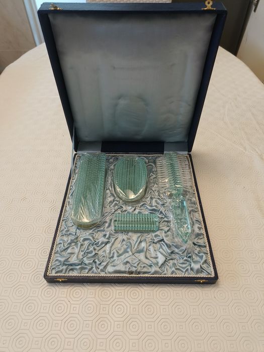 Conjunto antigo de toucador