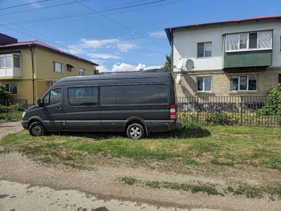Продам Mercedes Sprinter 8 + 1