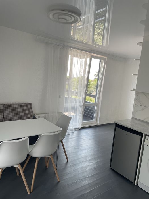 Будинок на Новий рік( 5-6 сімей 12-14 чол) з банею і банкеткою