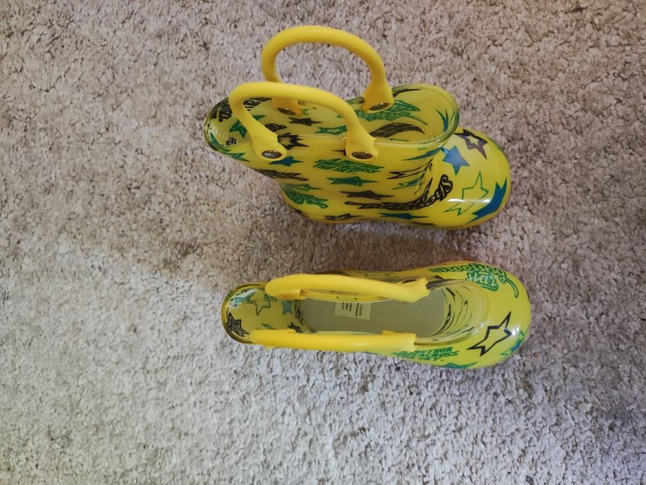 Bota de chuva infantil nunca usada com etiqueta n24