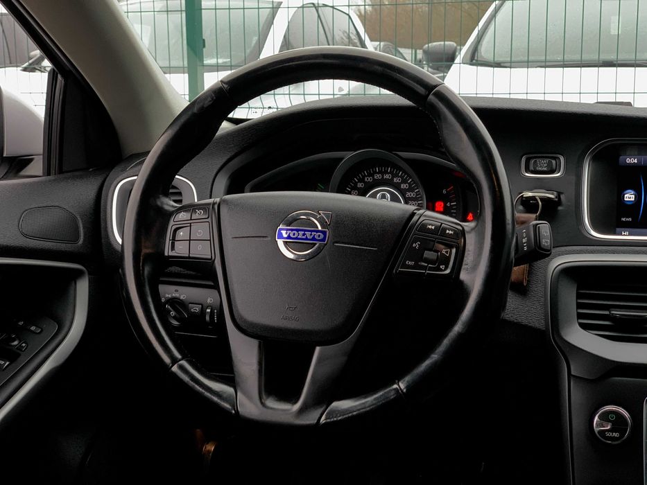 Volvo V40 2014 1.6 дизель