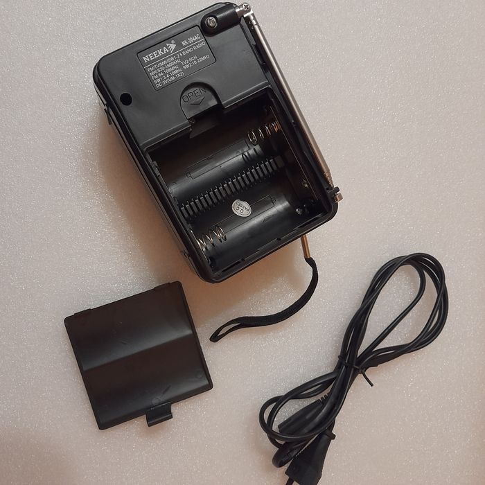 Радіоприймач "NEEKA" NK-204AC brown