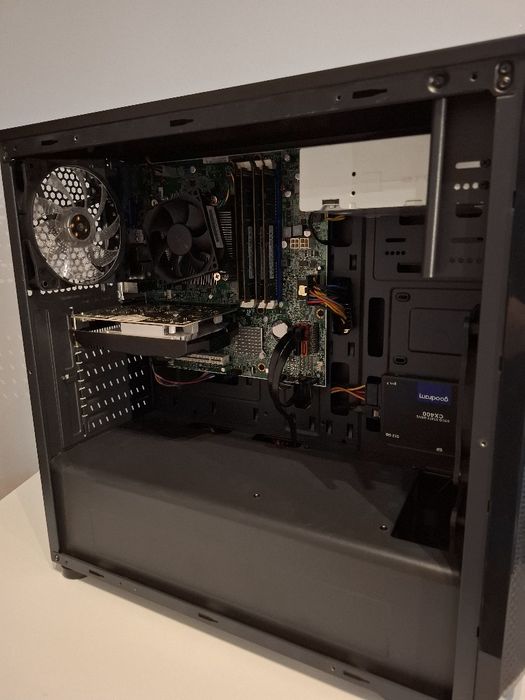 Komputer gamingowy Lenovo