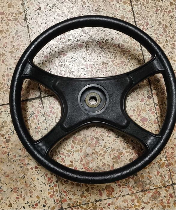 Volante para consola embarcação