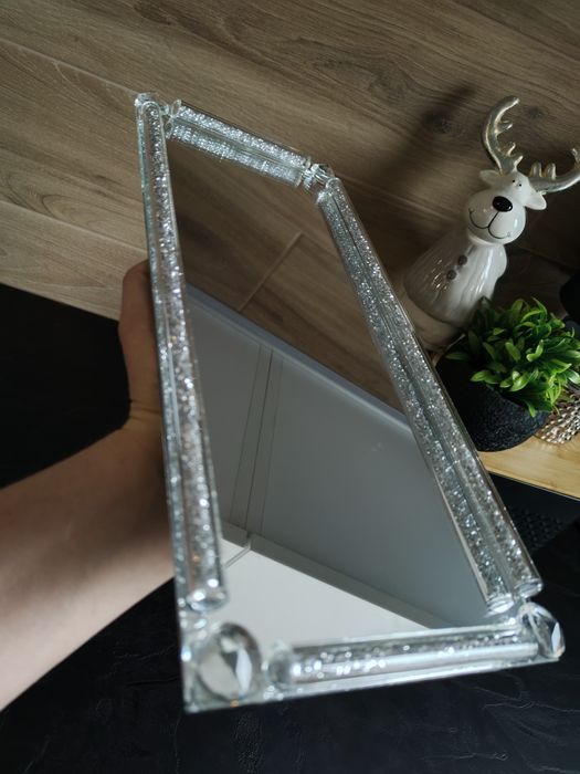 Taca dekoracyjna lustrzana srebrnymi kryształkami Glamour