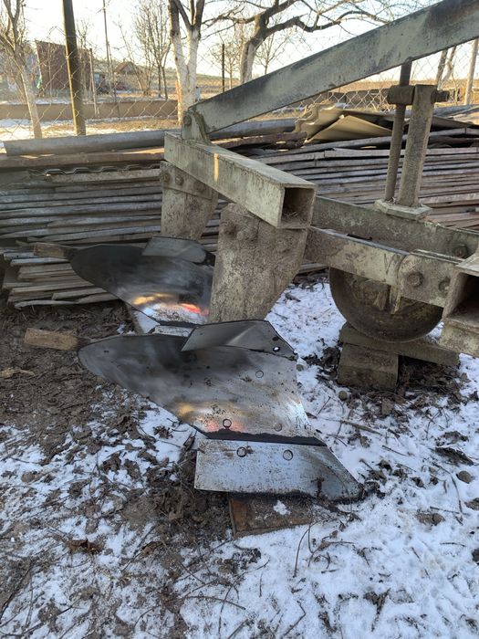 Продам плуг 2-30