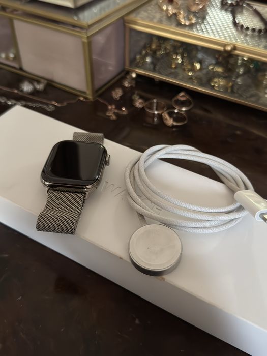 Apple Watch 10 Tytan natural 42mm gps+cellular